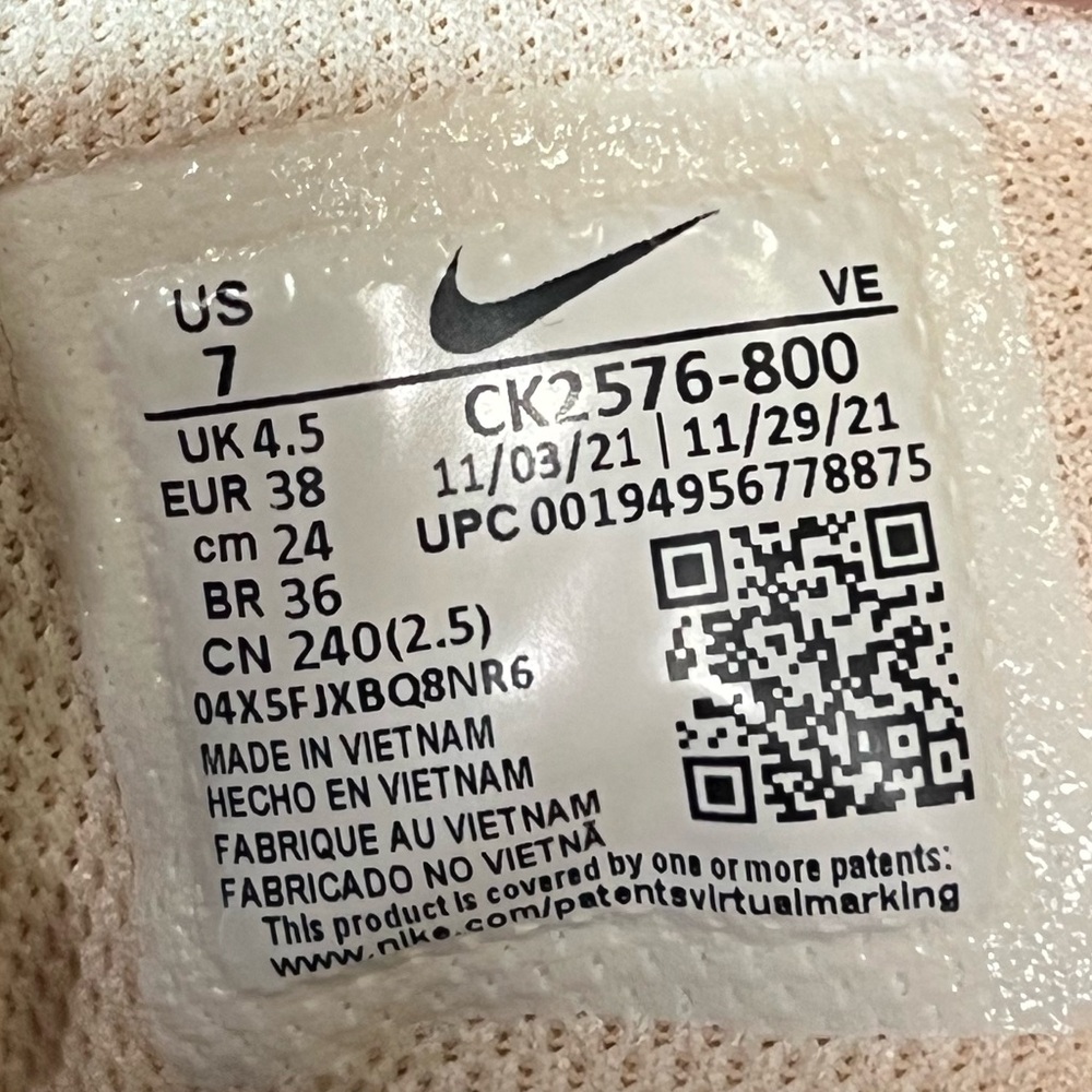 Nike Women's Renew In-Season TR 10 Size 7 - Picture 15 of 15